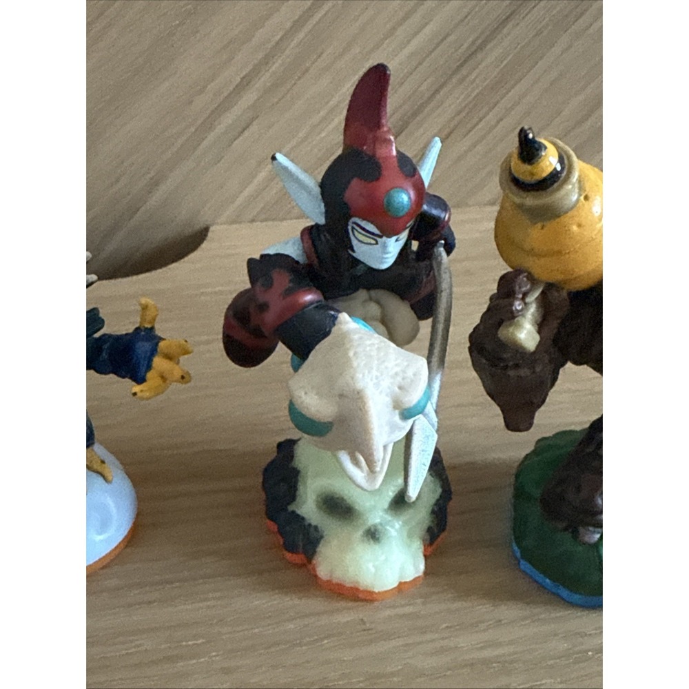 Lot Of 4 Skylanders Video Game Figure Activision - Picture 4 of 9